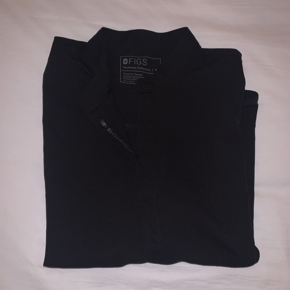 Figs rafaela scrub top M black